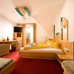 Hotel Garni Drei-Maederl-Haus Unterlamm (Styria)