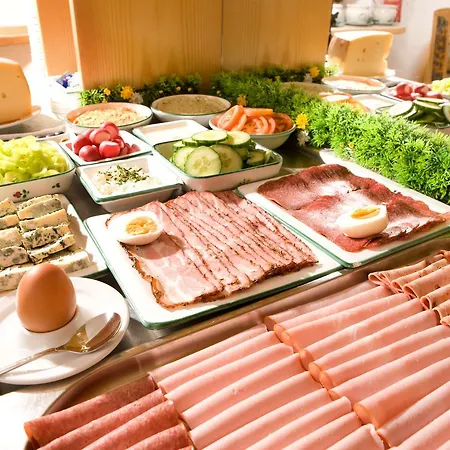 Garni Drei-maederl-haus Otel 4*