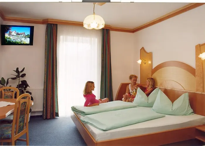 Garni Drei-maederl-haus Hotel 4*