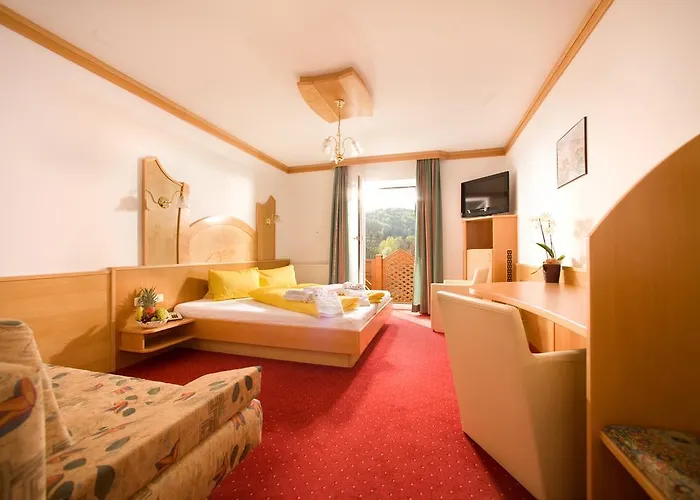 Hotel Garni Drei-maederl-haus 4*